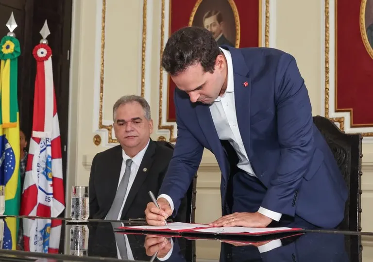 Sindojus-PB reconhece ganhos em PCCR sancionado por governador