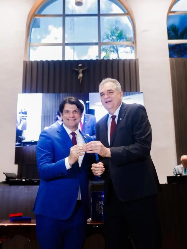 Leo Bezerra é homenageado na comemoração de 135 anos do TJPB e destaca parceria institucional em João Pessoa