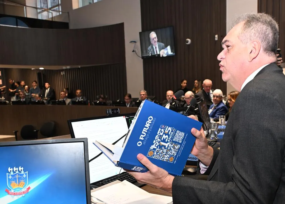 TJPB comemora 135 anos com lançamento de selo, publicações e moeda comemorativa