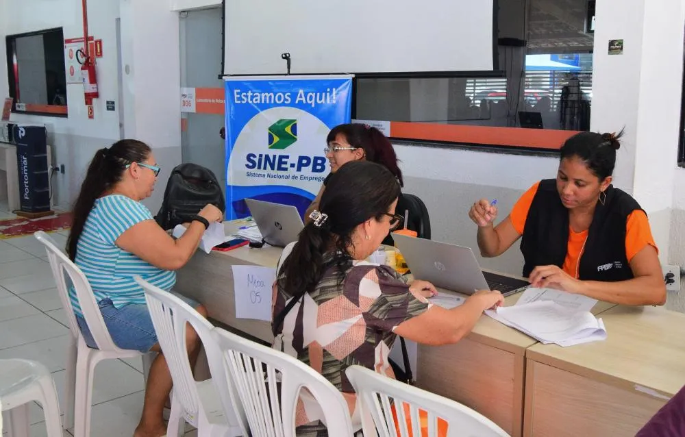  Sine-PB intermedeia vagas durante Feira de Empregabilidade para o Público da FPB