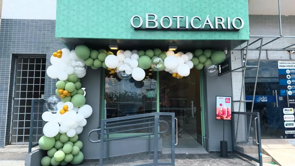 O Boticário reinaugura loja em Sousa com presentes para os clientes